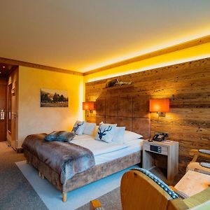 Deluxe Zimmer mit Kingsize-Bett